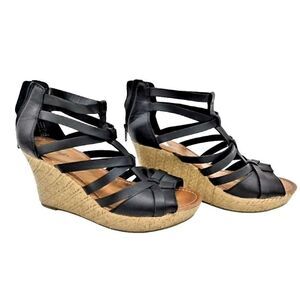 American Eagle strappy Sandal Size 8